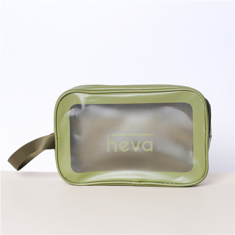 Chic and Functional Wash Bag for the Modern Traveler