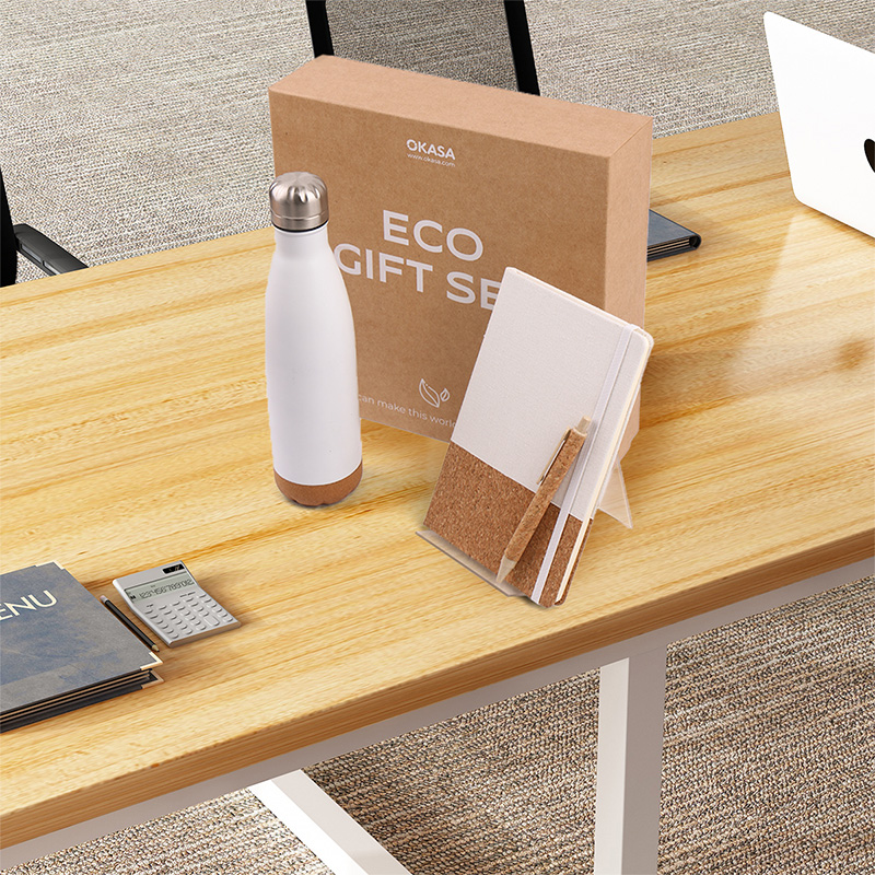 Cork Gift Set: Sustainable Elegance with Personalized Touch