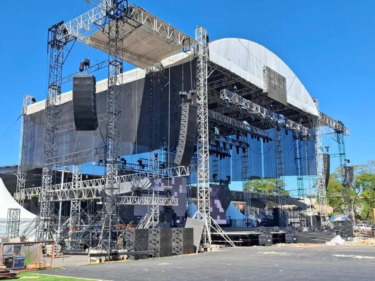 custom stage truss system.webp