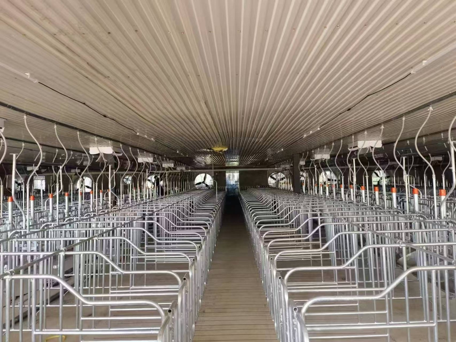 项目名称:PVC小梯波浪